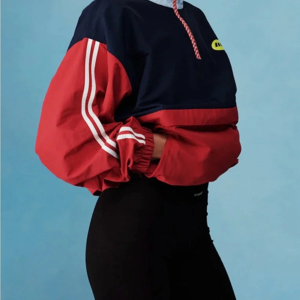Women's Colorblock Pullover Jacket in Navy and Red - Picture 2 of 4